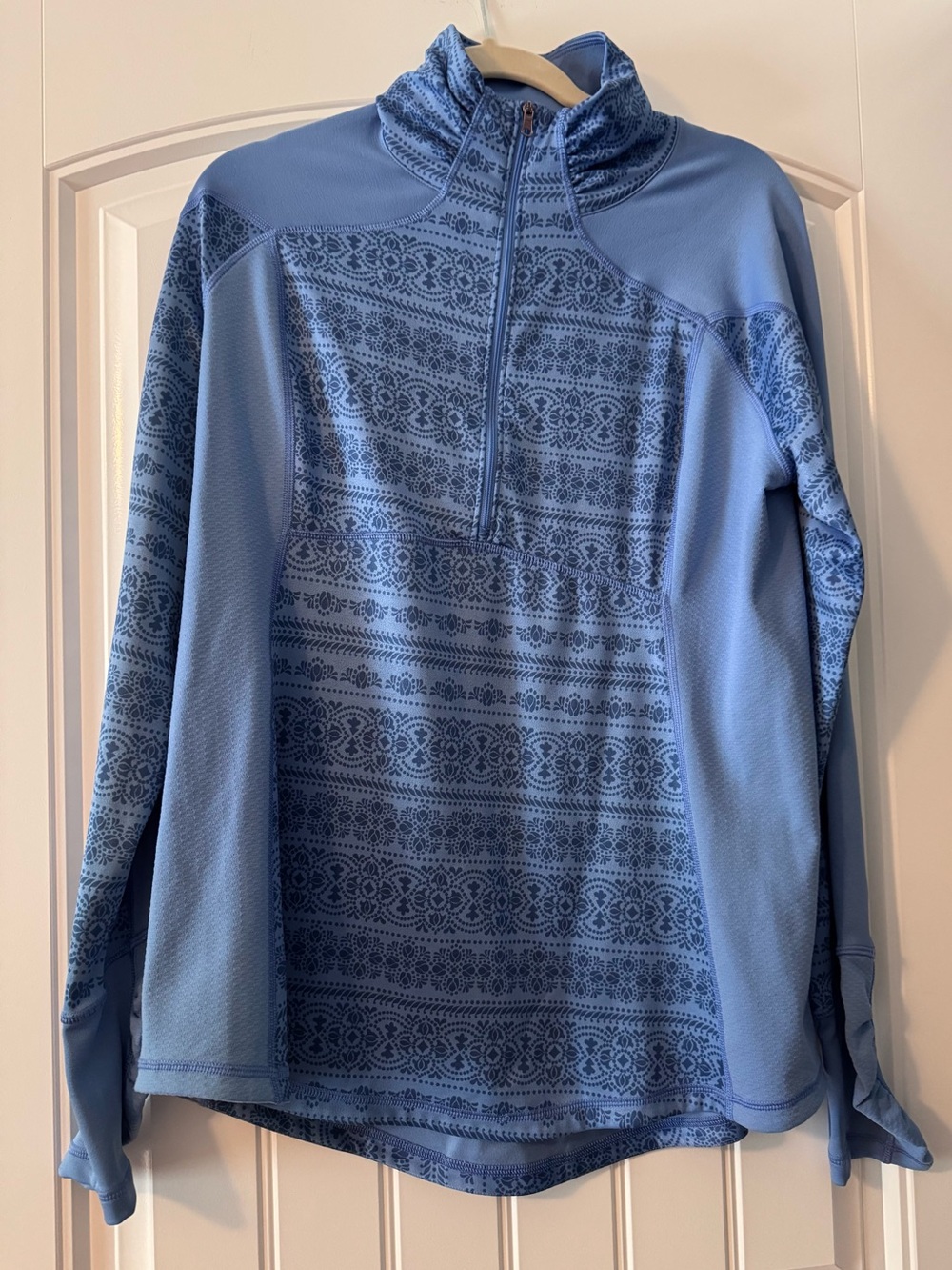 CALIA by Carrie Underwood Light Blue Active Pullover With Thumb Holes
